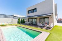 The Orange House, Barcelona, Luxury Villa - B&B Montgat