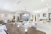 Gone Coastal Family Getaway with Pool in Casuarina - B&B