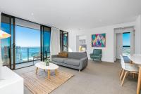 Modern 2BR Broadbeach Ocean Hinterland Views - B&B Costa Dorada