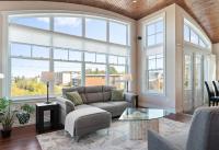 Long Stay Available- Stunning 2 Bed plus office with Lake View - B&B Moncton