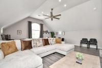 The Woodlands Escape with Heated Pool and GameRoom - B&B
