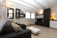 Prestige Piazza Manzù - WiFi e Parking - B&B Clusone