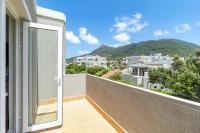 Beachfront Villa Sea Breeze Hout Bay Cape Town - B&B Hout Bay