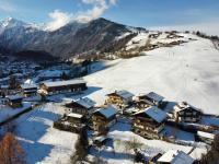 Bergfried Appartements - Ski In Ski Out, inklusive Sommerkarte, zentral mit Ausblick über Kaprun - B&B