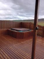 Hóll Guesthouse - B&B