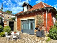 Adorable petite maison indépendante avec parking privé - Chambres d’hôtes Le Mesnil-le-Roi