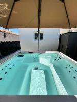 Studio with Office Space and Hot Tub - Bed and Breakfast Miami