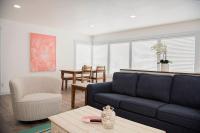 Winter Escape, 2 Blocks From Beach, Sleeps 6 - B&B