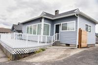 Seaside Retreat Hot Tub, 2blocks to beach, Slps 6 - B&B Seaside