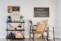 Creative Haven Chic 3-Bedroom with Artistic Touches - Ferienwohnung San Diego