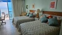 Studio Apartment with two double beds at Solarium in Playa Coronado - B&B