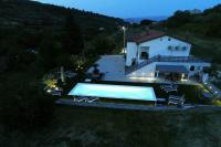 Casa Ma3x Apartments with Shared Pool - Ferienwohnung Koper