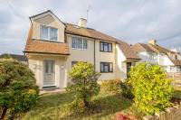 Bright 6 bedroom 3 bath house ideal for Pinewood Studios - Ferienwohnung
