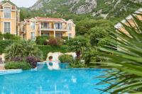 GREEN HILL 2 Apartmani with POOL - B&B Gornji Orahovac
