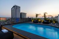 The Penthouse - 3BR Seaview with Private Pool in Larnaca - B&B Larnaka