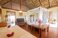 Bungalow with Garden View