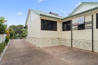 The Boathouse -Pool and Private Slip - B&B Chittaway Point