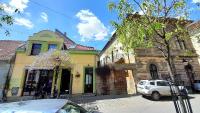 Cool & Cozy Center - B&B