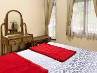 Large Villa Ciater 3BR near Sariater by 2ndHome - B&B Sarireja