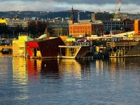 Central Seaside Apartment with Balcony by Opera - Ferienwohnung Oslo