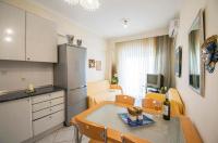 Isthmus luxury apartment - B&B Néa Potídhaia