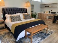 Luxury King Room