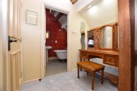 Apartment with Shower