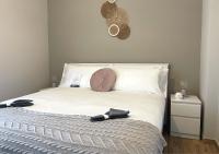 Deluxe Double Room with Side Sea View