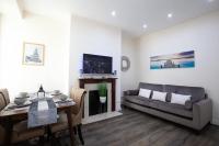 6 Bedroom House 10min Drive from City Centre - B&B