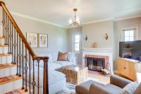 Walkable Thiensville Retreat Near Hiking! - Chambres d’hôtes Thiensville
