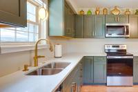 Walkable Thiensville Retreat Near Hiking! - Chambres d’hôtes Thiensville
