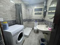 Cozy Modern Apartment In El-Nozha by Landmark Stays - Chambres d’hôtes Le Caire
