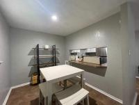 Charming 2-Bedroom 1-Bath Home Close to Downtown - B&B Lawton