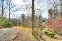 5 Mi to Blue Ridge Parkway Mountain Cabin in Cana - B&B Fancy Gap