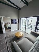 West Coast Apartment - B&B