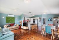 Coastal Family Escape - Waitarere Beach Retreat - B&B Levin