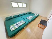 Dreibettzimmer mit Gemeinschaftsbad