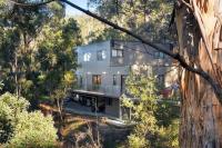 TheTree House Hobart Sleeps 8-2 Bath - Chambres d’hôtes Taroona