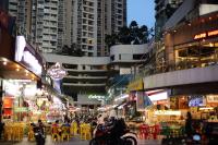 Kid-Loving Poolside Haven - 2BR - Smart TV - Games - B&B Johor Bahru