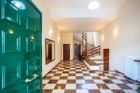 Urban Nest - Loft with Private Rooftop Garden - B&B Kalamata