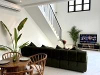 LUX Villa, Private Pool Berawa - Bed and Breakfast