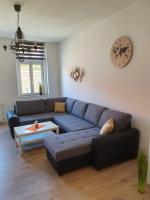 Appartamento con 3 Camere da Letto e con Vista