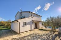 Family-Friendly Villa Amorea with Pool in Nature - Ferienwohnung Krnica