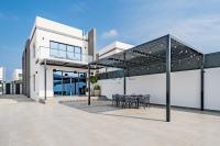 Getaway Offer with Pool, BBQ & Picturesque Views by Deluxe Holiday Homes - B&B Fujairah