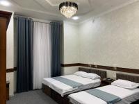 Camera Tripla Classic