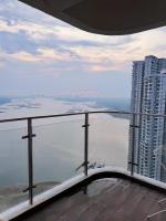 Beachfront Seaview 6-10 pax Netflix - B&B Johor Bahru