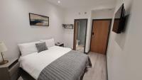 New! Grove Inn - B&B