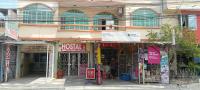 Hostal La GRAN Familia - Bed and Breakfast