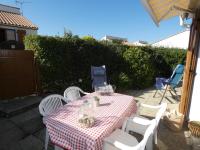 Maison de vacances 36m² avec piscine, terrasse et parking - Notre-Dame-de-Monts - FR-1-540-230 - Chambres d’hôtes