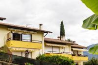 Appartamento Angolo di Pietro con balcone e vista - B&B Tenno
